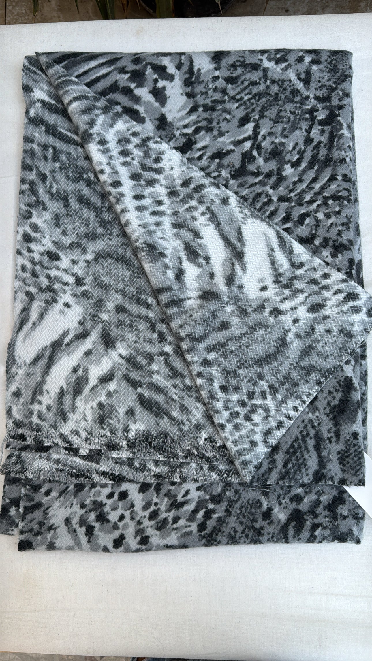 Tiger Print Cozy Shawl-شلان تيجر